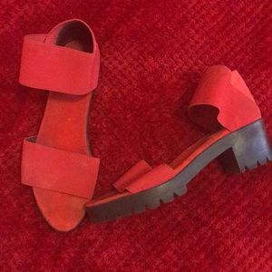 Vintage stretchy red platform sandals